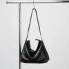 800X800主图_0005_无题会话12740 Genuine Leather Shoulder Tote Bag – Elegant Underarm Style