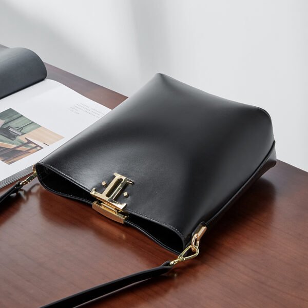 Genuine Leather Bucket Bag for Women | Large Capacity Retro Shoulder Tote – Mode