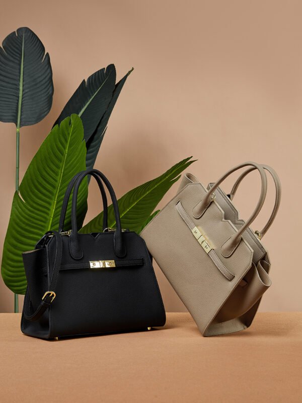 900X1200主图_0001_无题会话12095 Large Capacity Mommy Leather Bag – Fashion Platinum Shoulder & Crossbody Bag