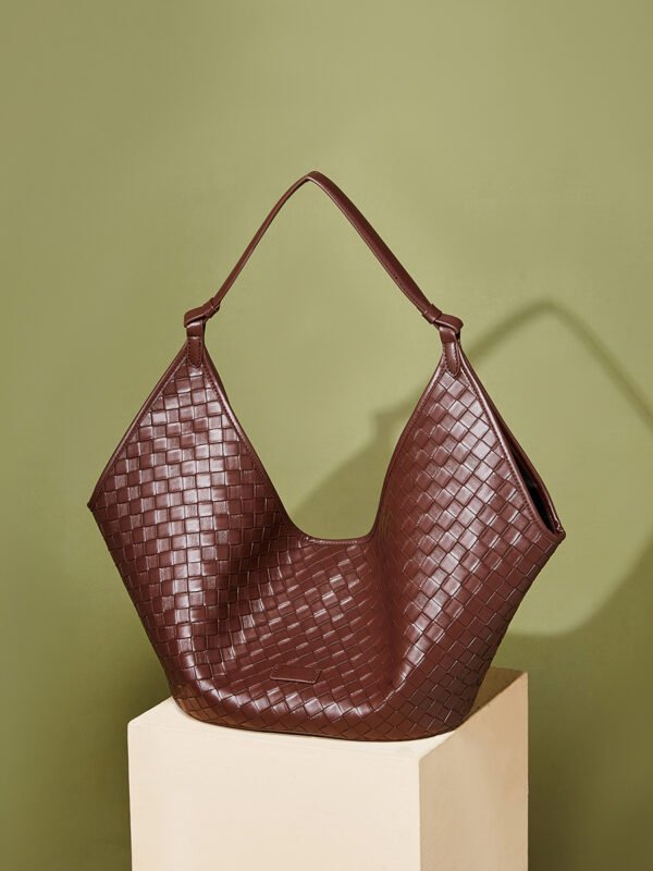 900X1200主图_0002_无题会话9134 Genuine Leather Woven Tote Bag | Large Capacity Shoulder Hobo Bag for Women | Quilted Commuter Handbag