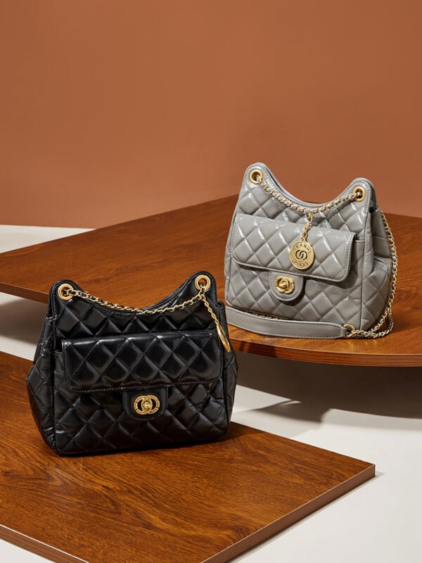 900X1200主图_0004_无题会话9117 Soft Leather Quilted Chain Shoulder Crossbody Bag — Chic Flap Purse