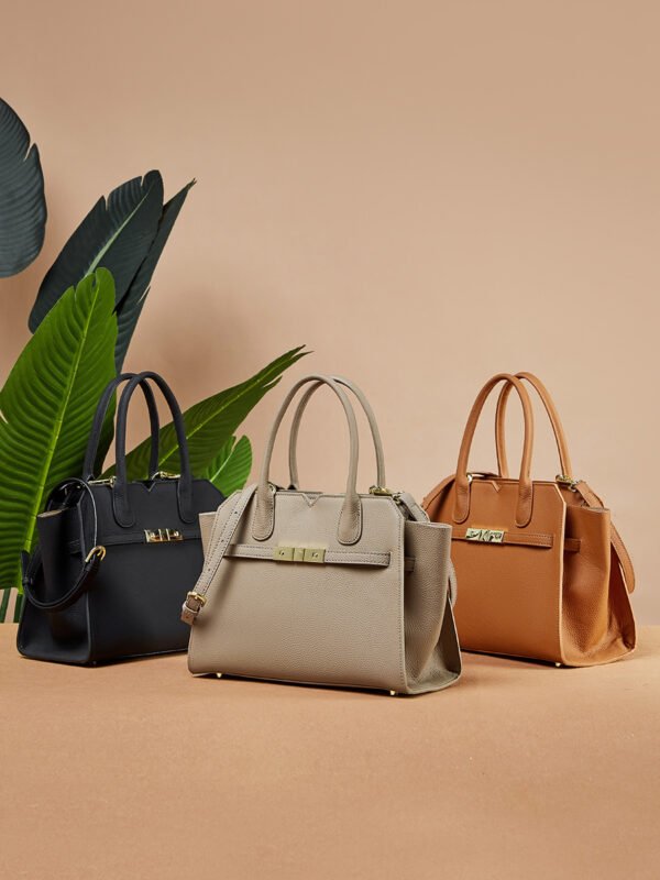 900X1200主图_0005_无题会话12084 Large Capacity Mommy Leather Bag – Fashion Platinum Shoulder & Crossbody Bag