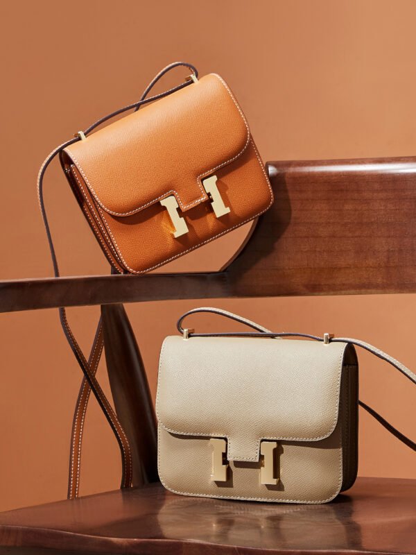 900X1200主图_0006_无题会话9033 拷贝 Genuine Leather H-Lock Shoulder Crossbody Bag — Timeless Mini Tote