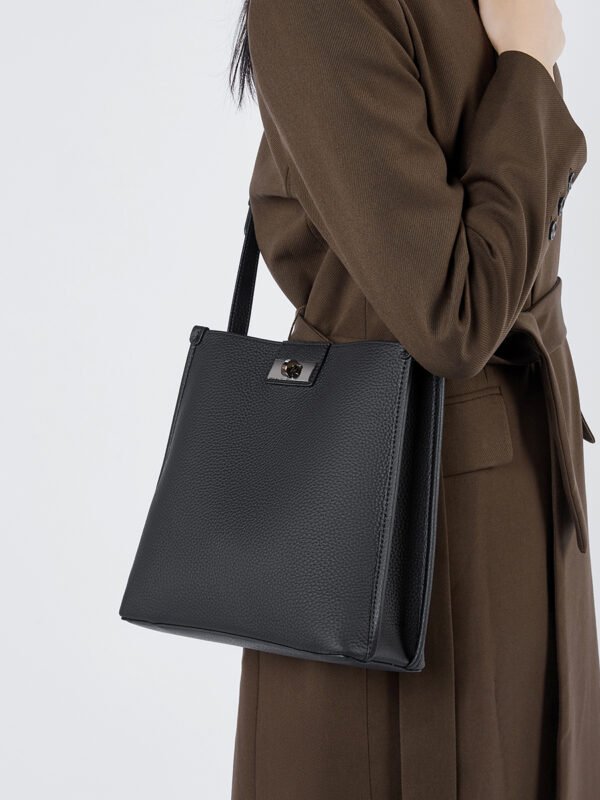 Genuine Leather Commuter Bucket Bag – Large Capacity Shoulder & Crossbody