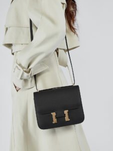 women’s shoulder bag