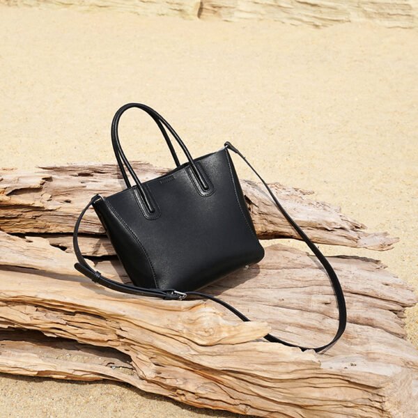 DSC01686 Genuine Leather Bucket Bag — Vintage Crossbody Style