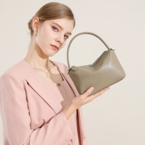 versatile shoulder bag