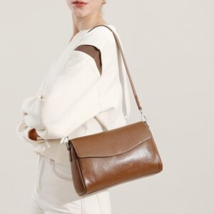 large capacity handbag