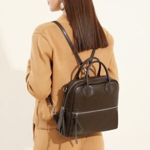 large capacity women’s bag