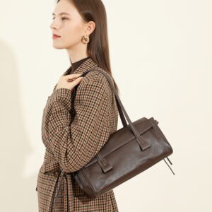 baguette shoulder bag