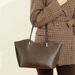 leather tote bag with pouch