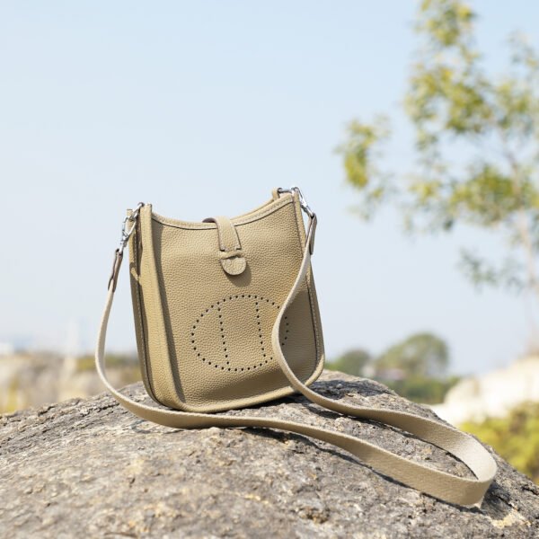 JJSY4133 Mini Genuine Leather Saddle Bag — Versatile Crossbody