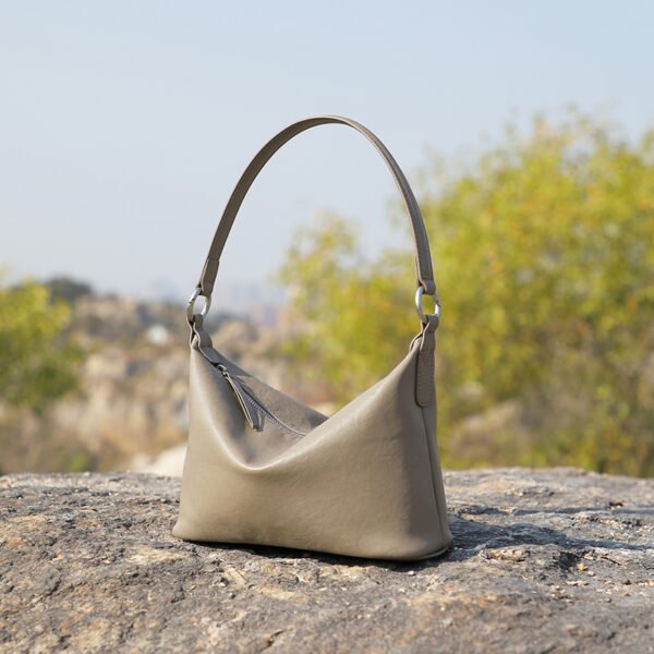 JJSY4200 Vintage Vegetable-Tanned Leather Shoulder Bag — Trendy Underarm Tote