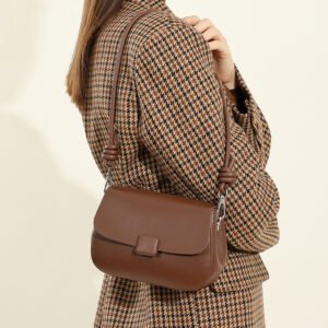 vintage leather shoulder bag