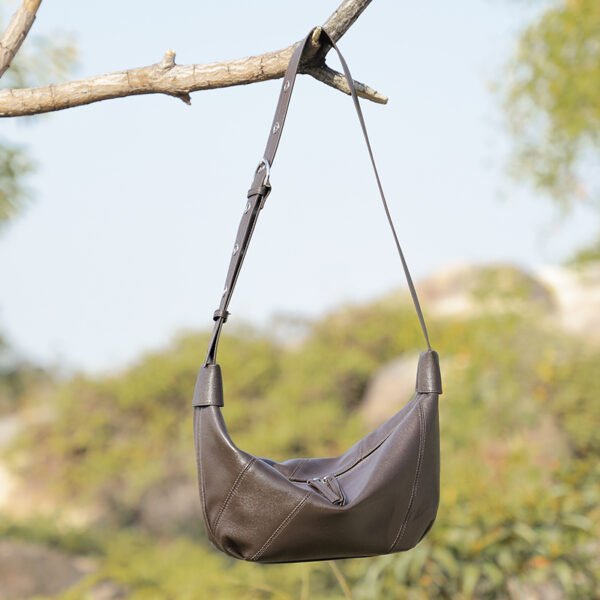 JJSY4235 Fashion Leather Shoulder Bag — Trendy Underarm Crossbody