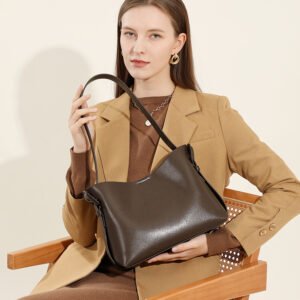 minimalist leather tote