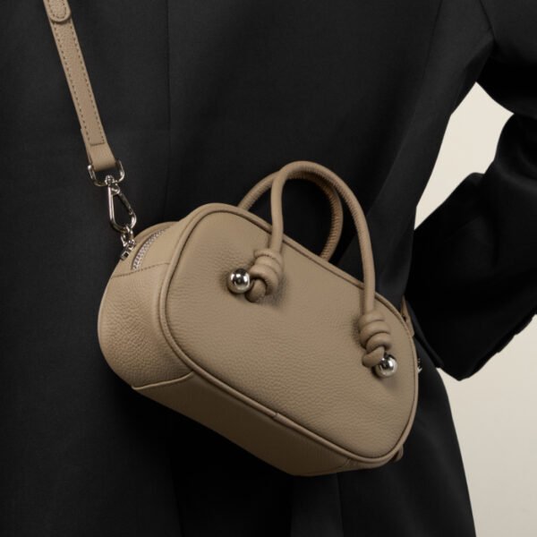 画板 1 Minimalist Leather Shoulder Bag | Designer Cowhide Handbag & Crossbody