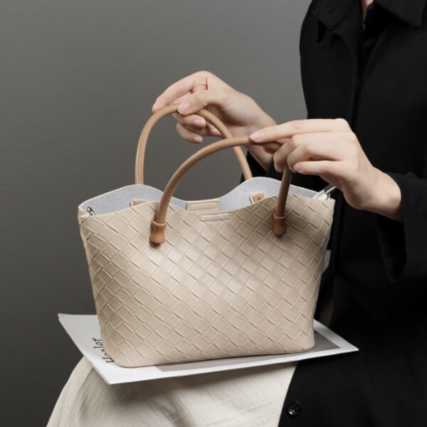 画板 1 Woven Leather Shoulder Bag | New Arrival Minimalist Tote Crossbody Bag