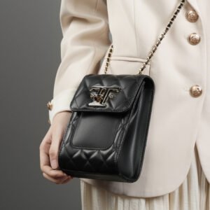 Leather chain bag