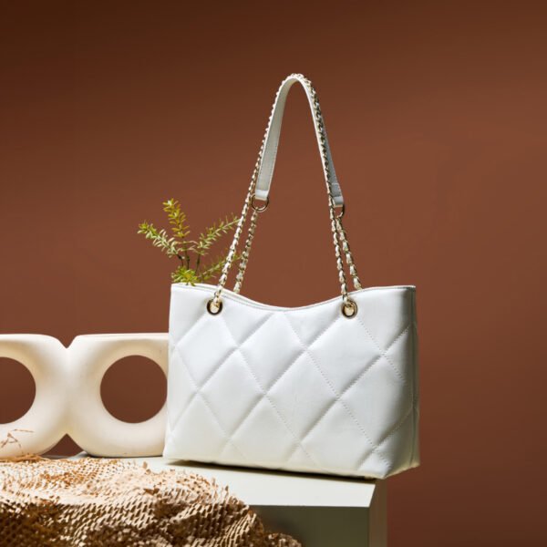 画板 10 Quilted Leather Shoulder Bag — Large Chain Hobo Tote