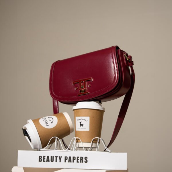 Fashionable Versatile Saddle Bag — Early Autumn Small Designer Leather Crossbody