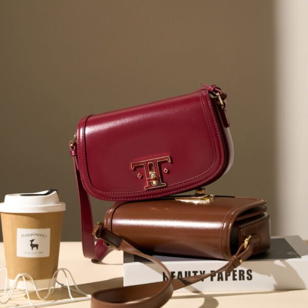 Fashionable Versatile Saddle Bag — Early Autumn Small Designer Leather Crossbody