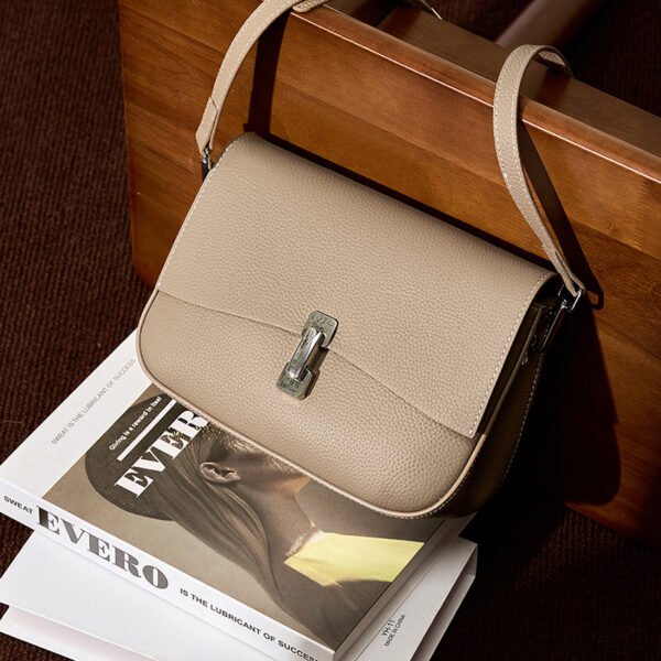 Women’s Leather Saddle Bag – 2024 Crossbody & Shoulder Purse