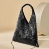 画板 6 Large Triangle Pleated Leather Tote Bag | French Vintage Shoulder Bag for Women