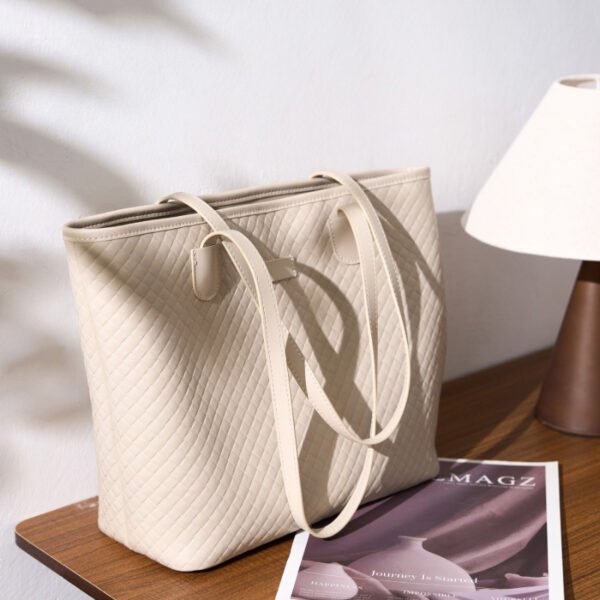 画板 7 Vintage Large-Capacity Leather Tote Bag | Woven Texture Shoulder Bag