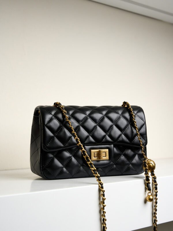Quilted Chain Shoulder Bag | Small Leather Women’s Crossbody Bag