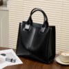 画板 8 Leather Bucket Tote Bag — Stylish Autumn Winter Handbag