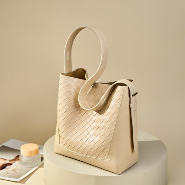 Large Capacity Leather Bucket Bag | Handmade Woven Cowhide Shoulder & Crossbody Tote