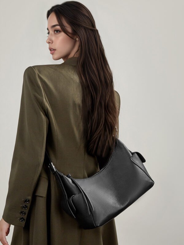 Full-Grain Veg-Tanned Leather Hobo Bag — Large Capacity Casual Shoulder Bag for Women