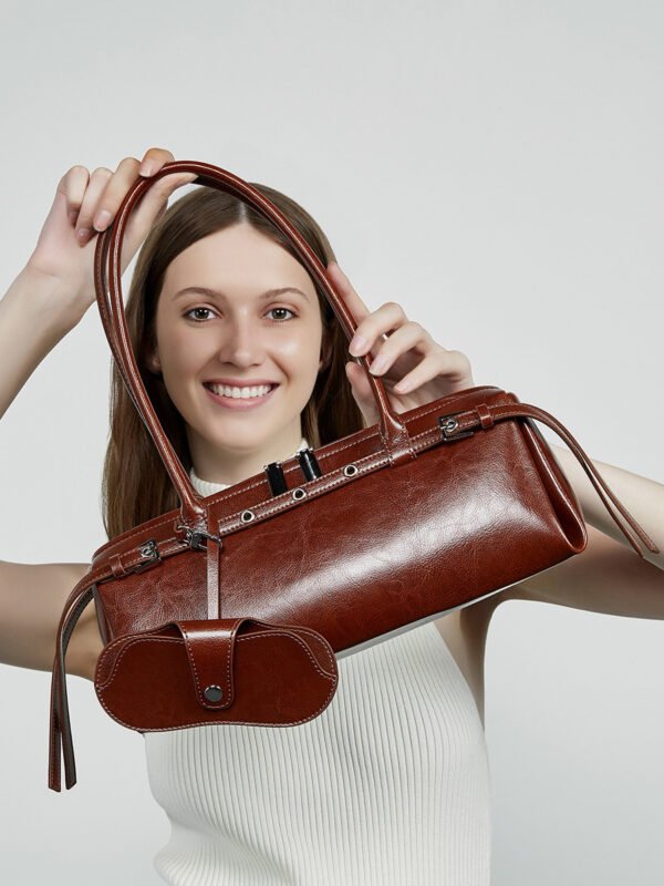 主图-01 Retro Moto-Style Leather Baguette Handbag — Belt-Detail Edge & Urban Cool