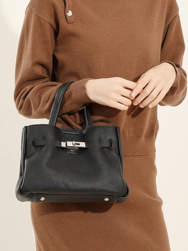 主图-02 Genuine Leather Minimalist Platinum Tote Bag — Elegant Everyday Luxury
