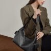 Full-Grain Veg-Tanned Leather Hobo Bag — Large Capacity Casual Shoulder Bag for Women