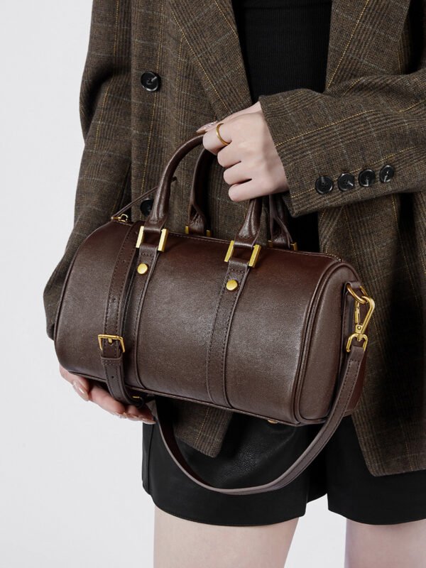 Vintage Brown Vegetable-Tanned Leather Bucket Bag — Refined Boston Shape & Everyday Elegance