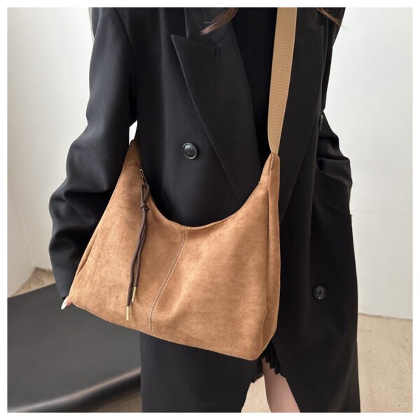 详情-12 PU Underarm Tote Bag — Minimal Urban Retro Shoulder & Crossbody Bag