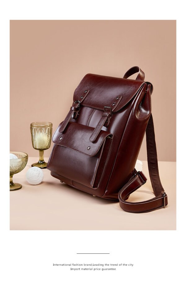 详情-50 Vintage Genuine Leather Laptop Backpack — British Retro Style & Secure Daily Carry