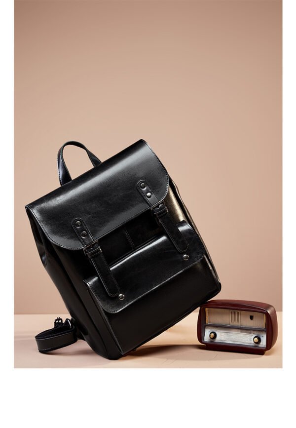 详情-52 Vintage Genuine Leather Laptop Backpack — British Retro Style & Secure Daily Carry