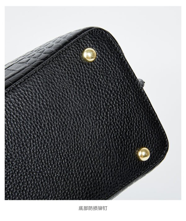 Genuine Leather Shoulder Bag — Crocodile Texture Elegant Design