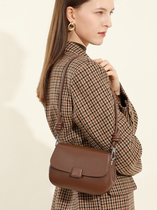 主图-02 Genuine Leather Crossbody Bag — Forest-Inspired Soft Vintage Design