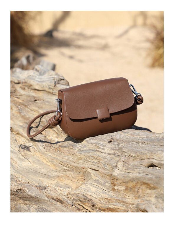 详情-42 Genuine Leather Crossbody Bag — Forest-Inspired Soft Vintage Design