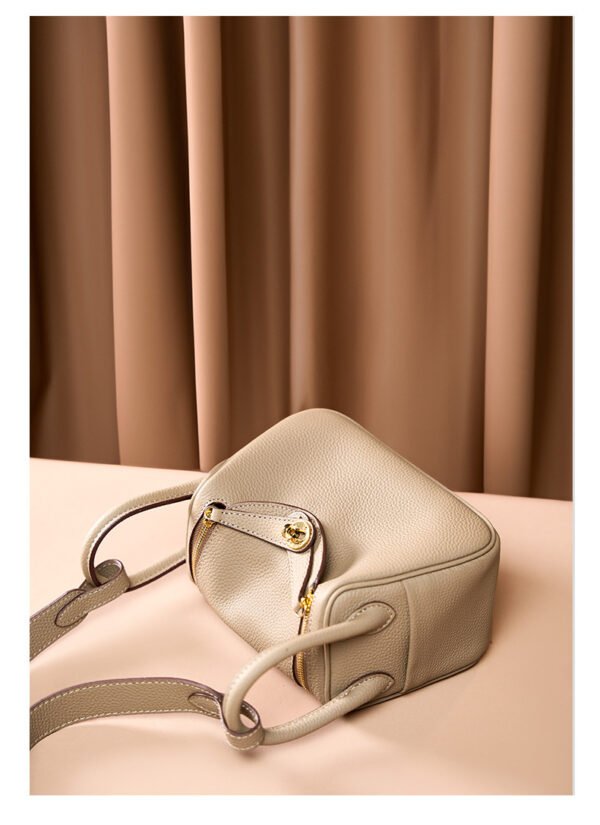 Genuine Leather Crossbody Bag — Vintage Commuter Handheld Design