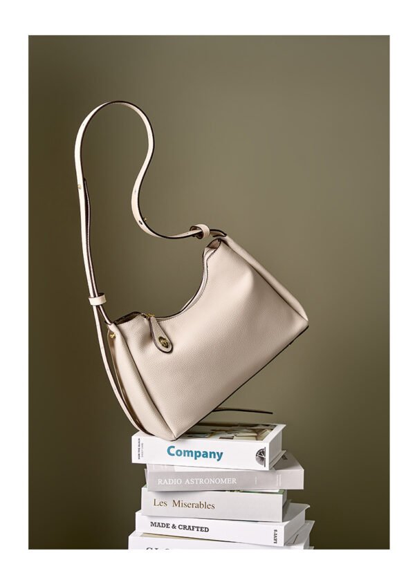 Genuine Leather Messenger Bag — Elegant Vintage Shoulder & Crossbody Design