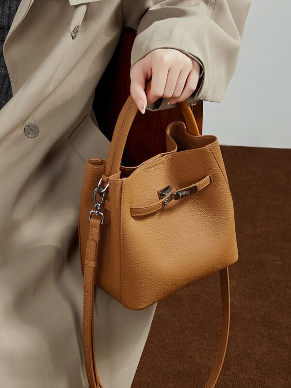 主图_01 Top-Grain Cowhide Vegetable Basket Bucket Bag Women's Genuine Leather 2026 New Style Versatile Luxury Shoulder Bag Handheld Crossbody Handbag