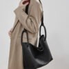Top-Grain Leather Bucket Bag 2026 New Style Minimalist Commuting Genuine Leather Women‘s Handbag Handheld Vegetable Basket Bag Crossbody Bag